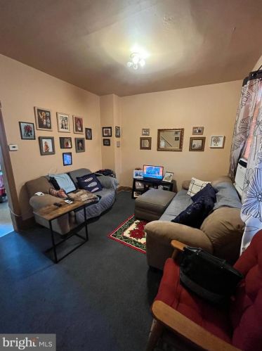 5013 4th St, Philadelphia, PA 19120-3801