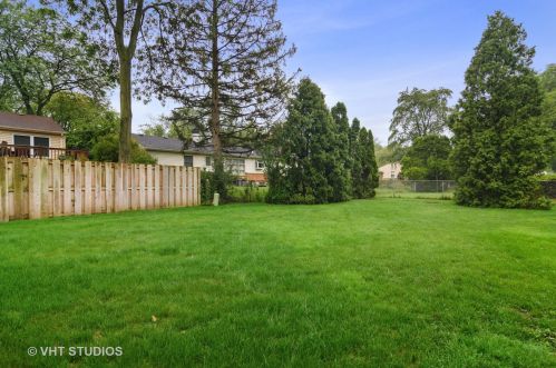 1411 Joan Dr, Palatine, IL 60074-5668