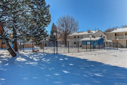 89 Nome Way, Aurora CO  80012-1675 exterior