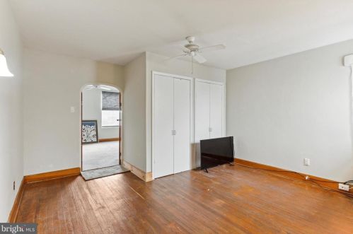 1204 10th St, Philadelphia PA 19147-5040 exterior