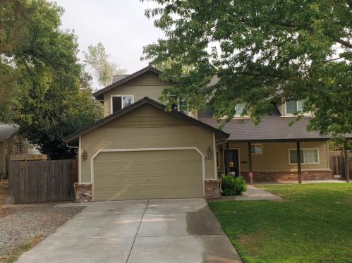 8437 Noel Dr, Citrus Heights, CA 95662-3228