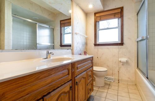 7465 Dakota St, Gary IN  46405-1722 exterior