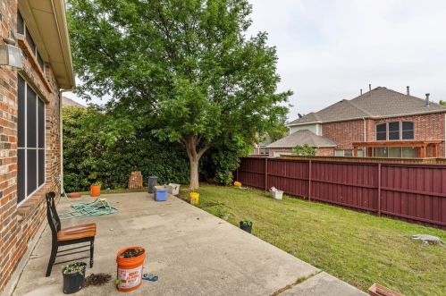 1428 Flowers Dr, Carrollton TX 75007-1479 exterior