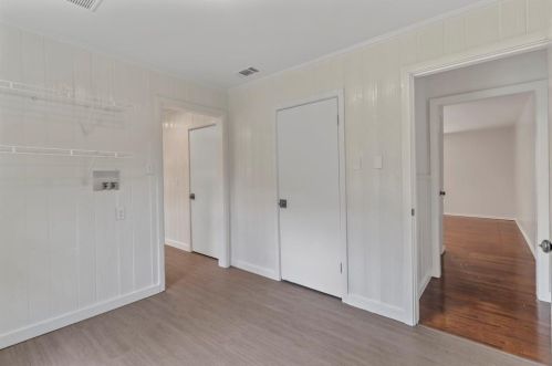 4859 Eastline Dr, Fort Worth TX  76119-4619 exterior