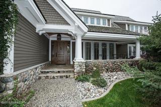 414 Harwood Dr, Fargo, ND 58104-6229
