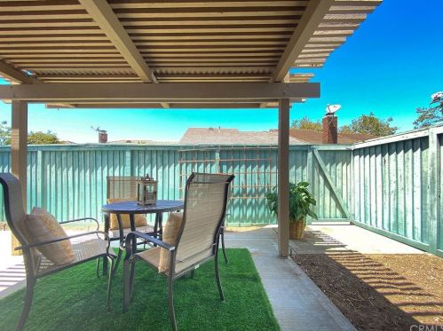 17251 Chestnut, Irvine CA  92612-2316 exterior