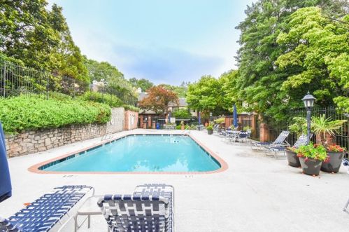 12 Kings Walk, Atlanta GA  30307-1206 exterior