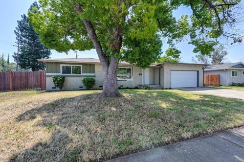 5401 Greenbrier Way, Fair Oaks, CA 95628-2817