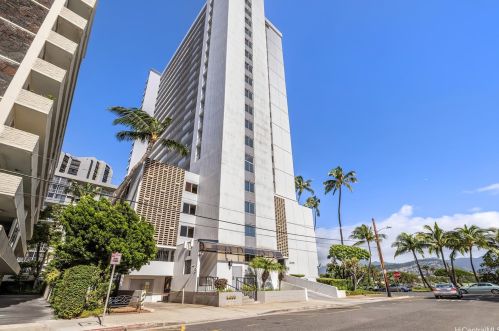 2611 Ala Wai Blvd, Honolulu HI  96815-3981 exterior
