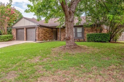 4483 Sweetgum Way, Fort Worth TX  76133-7415 exterior