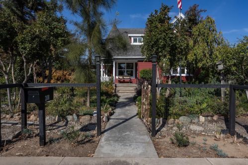 208 North St, Valley Home, CA 95361-2538