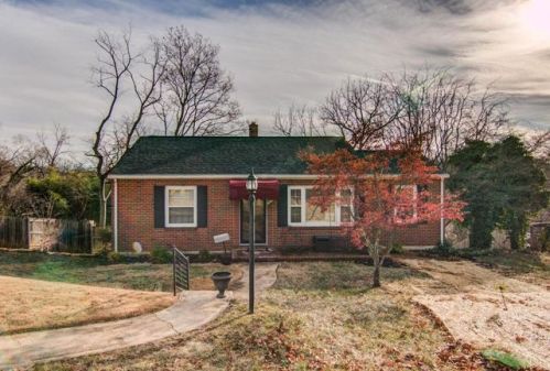 2775 Derwent Dr, Roanoke VA  24015-2619 exterior