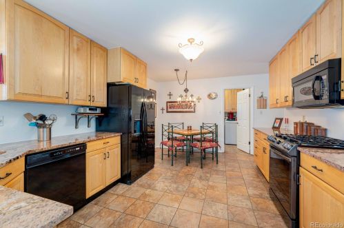 7457 Easter Pl, Englewood, CO 80112-1703