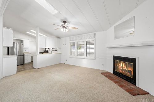 3332 Don Tomaso Dr, Carlsbad, CA 92010-3951