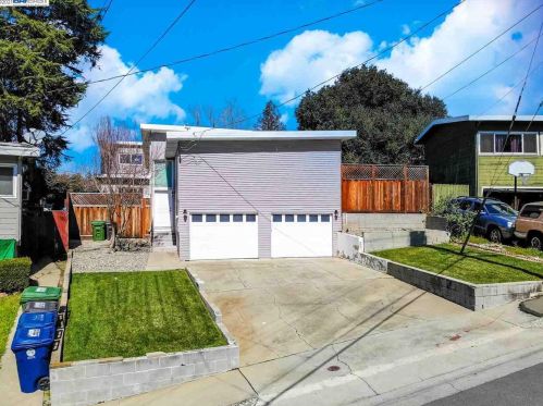 5028 Rahlves Dr, Hayward, CA 94546-2546