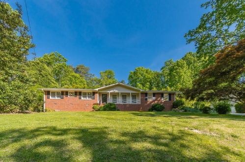2387 Cambridge St, Lithonia, GA 30078-3103