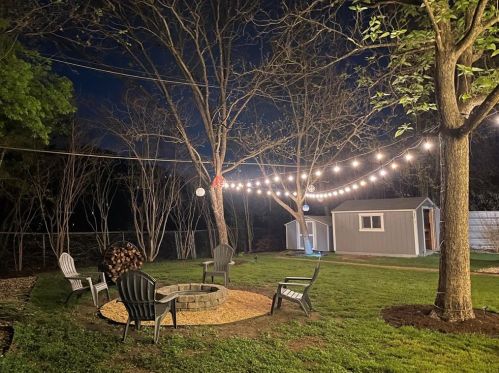 2608 Dunbarton Dr, Austin TX  78723-2233 exterior