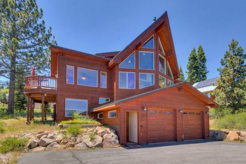 11832 Rhineland Ave, Truckee, CA 96161-7070