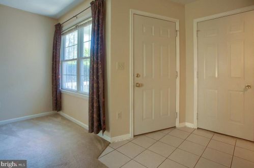 141 Heron Way, Carlisle PA  17013-8747 exterior