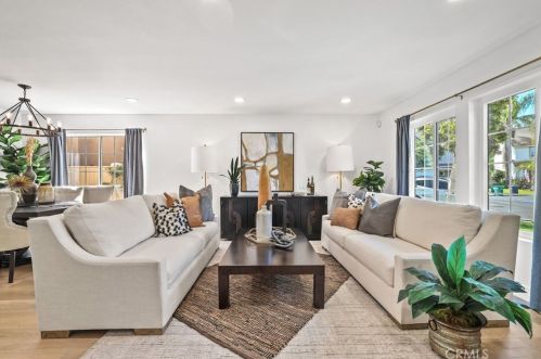 7 Rhode Is, Irvine CA  92606-1755 exterior