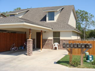 122 Meadow Park Cir, Waco TX  76705-1273 exterior