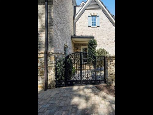 5540 Lake Island Dr, Atlanta GA  30327-4832 exterior
