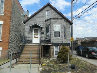 2414 34th Pl, Chicago, IL 60608-5135