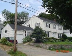 40 Victoria St, Providence, RI 02909-3932