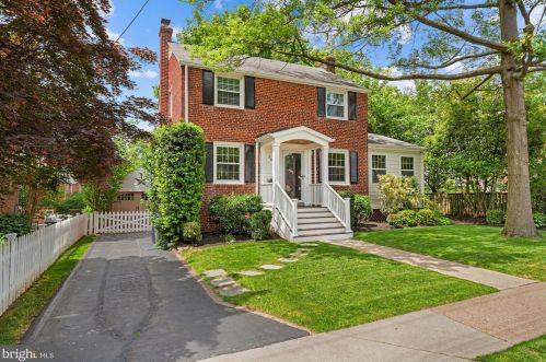 5613 16th St, Arlington, VA 22205-2807