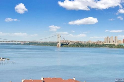 1203 River Rd, Edgewater NJ  07020-1456 exterior
