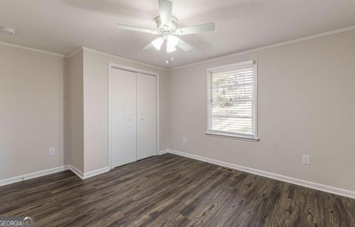 5820 Miles Rd, Atlanta GA  30349-1276 exterior