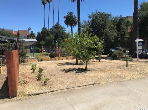 1914 Vassar St, Glendale, CA 91204-2927