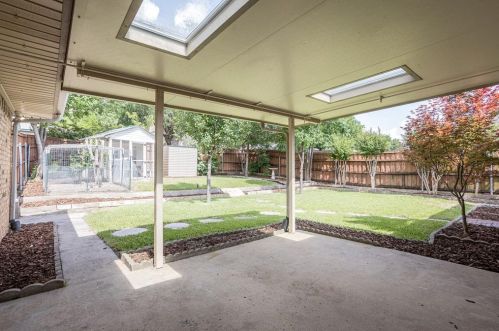 3712 Cemetery Hl Rd, Carrollton TX 75007-5651 exterior