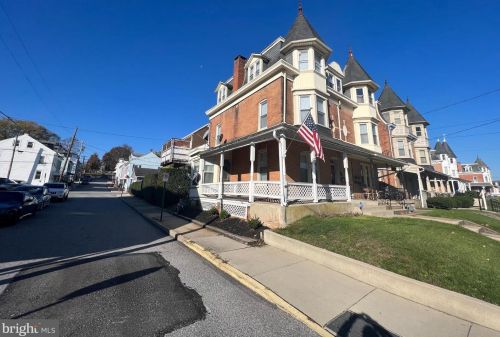 1200 George St, York, PA 17403-3640