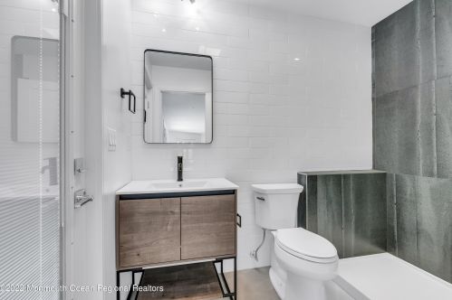 171 Wall St, Tinton Falls NJ  07724-2416 exterior