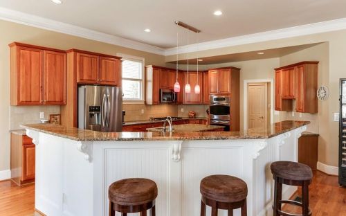 2556 Brookline Cir, Atlanta GA  30319-3693 exterior