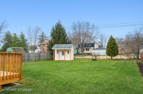 132 Elm St, Palatine, IL 60067-6012