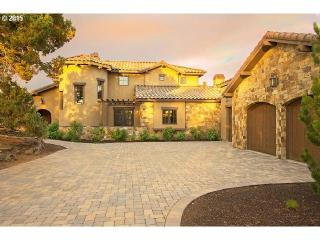 65640 Pronghorn Estates Dr, Bend OR  97701-0127 exterior