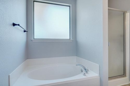 5829 Arena Cir, Fort Worth TX  76179-2369 exterior