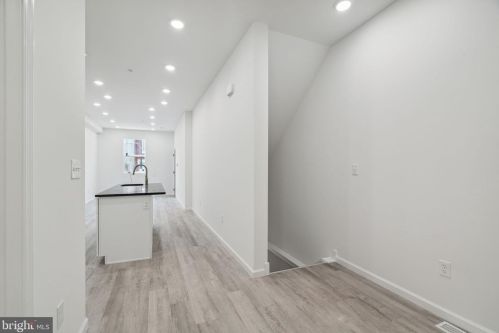 2543 11 St, Philadelphia PA  19133-1413 exterior