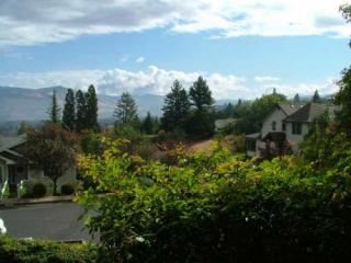 347 Guthrie St, Ashland OR  97520-3021 exterior