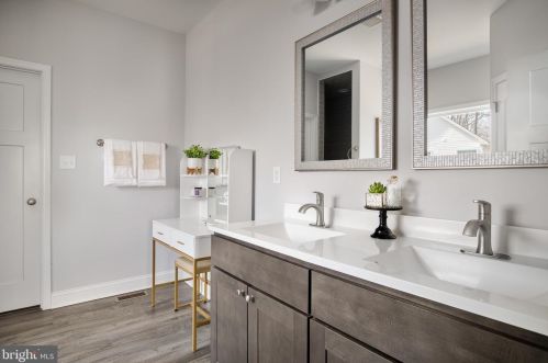 258 Speaks Ln, Harpers Ferry WV  25425 exterior