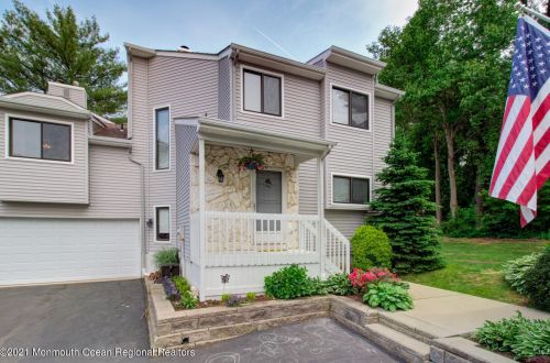 19 Pennybrook Ln, Middletown, NJ 07748-3530