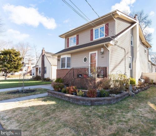 20 Jefferson Ave, Stratford, NJ 08084-1319