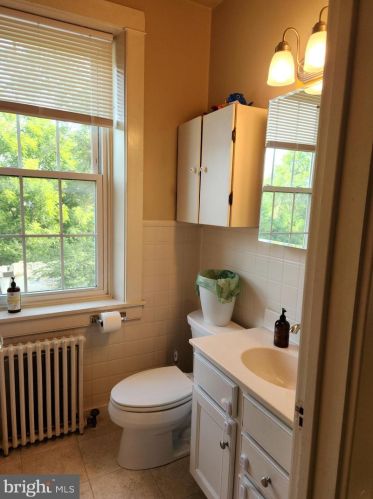 750 Summit Dr, Lancaster PA  17601-1152 exterior