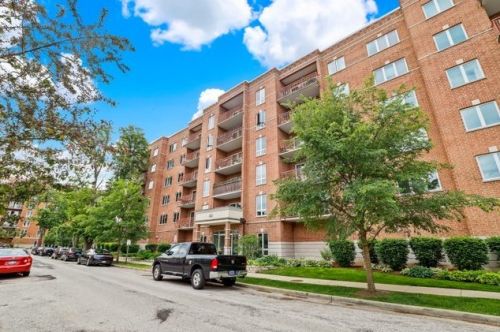 1349 Washington St, Des Plaines, IL 60016-9800