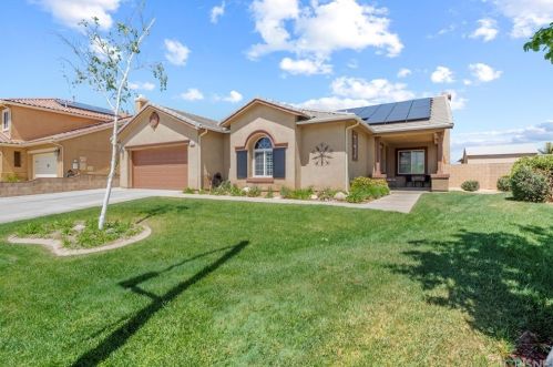6623 La Sarra Dr, Lancaster, CA 93536-4559