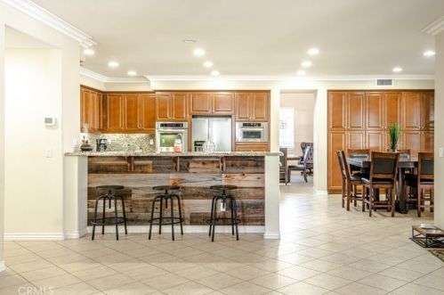 16352 Sierra Heights Dr, Riverside CA  92503-8457 exterior