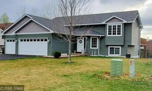 817 Pleasant Ave, Grey Cloud Island, MN 55071-1577