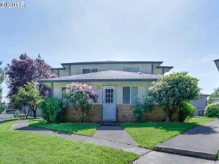 1569 Hale Pl, Damascus OR  97080 exterior